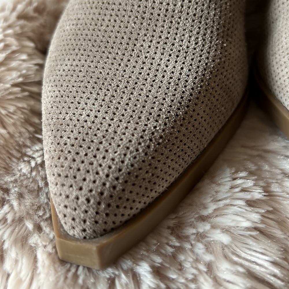 Marc Fisher boots. - Picture 8 of 14
